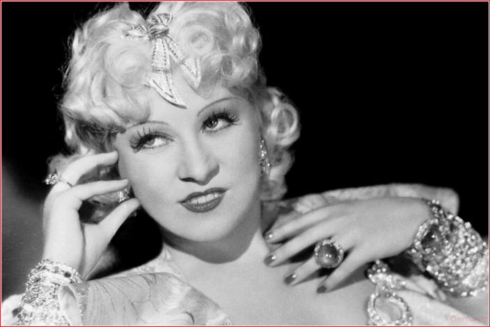 скандальная, блондинка, была, уэст