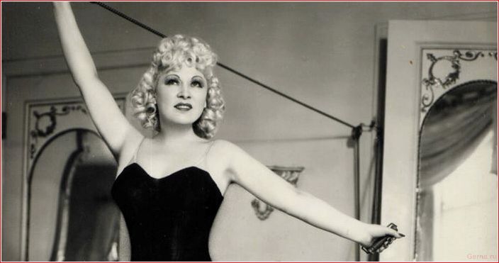 скандальная, блондинка, была, уэст